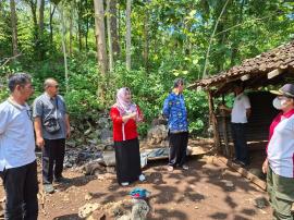 Dinsos PPPA Gunungkidul Lakukan Asesmen Lansia Terlantar di Padukuhan Bintaos Sidoharjo